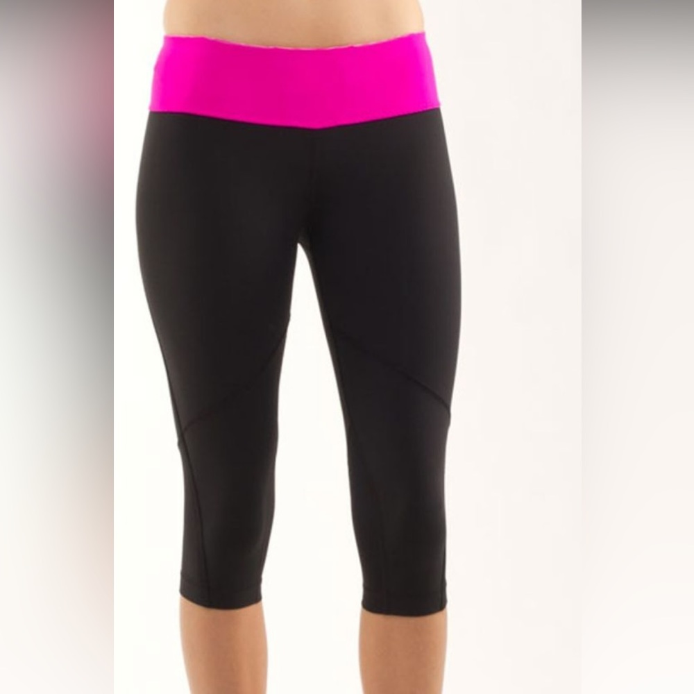 Lululemon Run: For It Crop. Size 4.